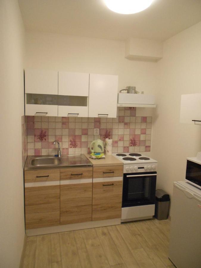 Ubytovani U Babicky Guest House Lanzhot ภายนอก รูปภาพ