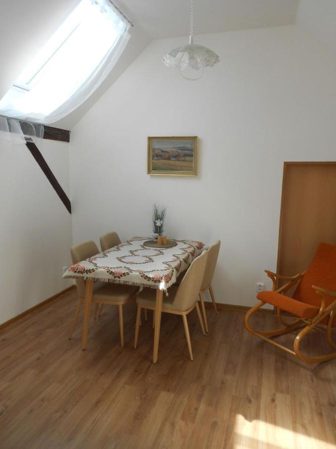 Ubytovani U Babicky Guest House Lanzhot ภายนอก รูปภาพ