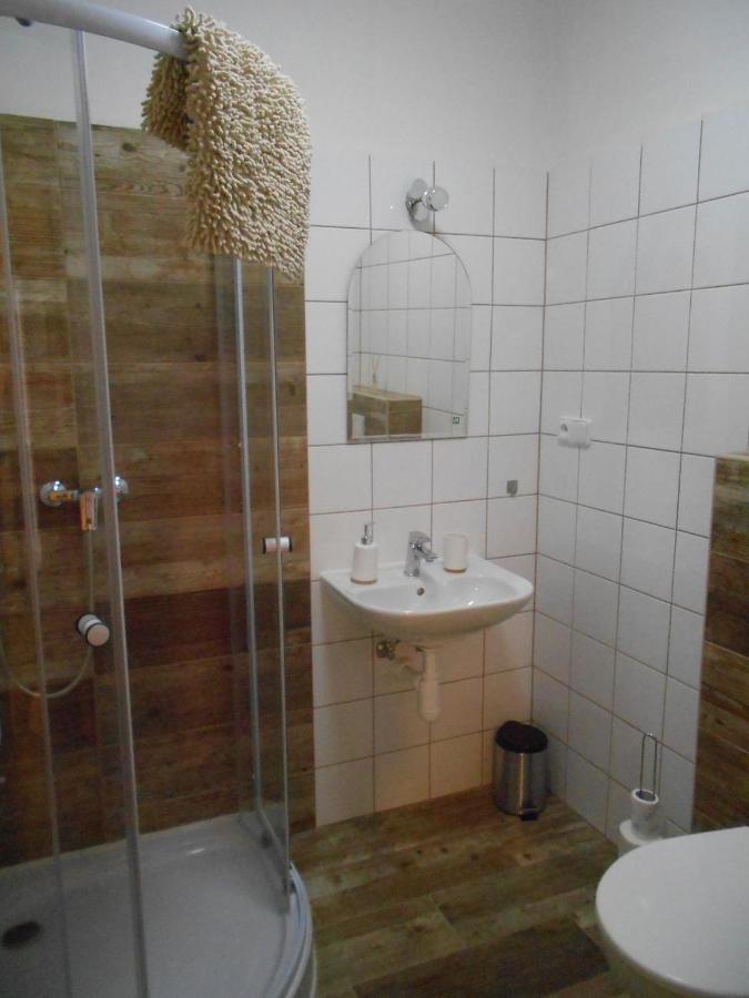 Ubytovani U Babicky Guest House Lanzhot ภายนอก รูปภาพ